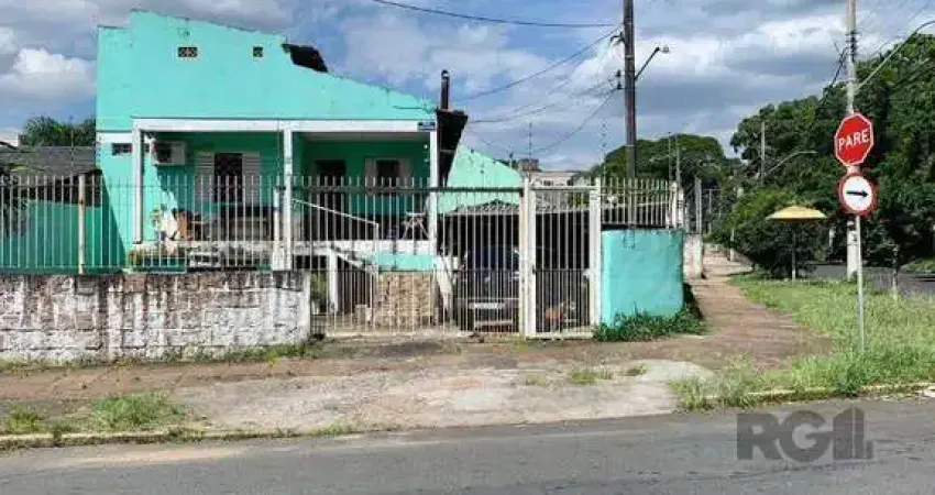 Casa com 3 quartos à venda na Rua Pedro Boticário, --, Glória, Porto Alegre