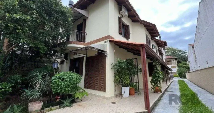 Casa em condomínio fechado com 2 quartos à venda na Rua Coronel João Pinto, --, Teresópolis, Porto Alegre
