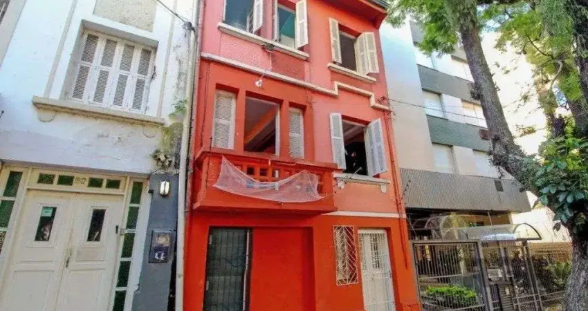 Casa com 4 quartos à venda na Rua Felipe Camarão, --, Rio Branco, Porto Alegre