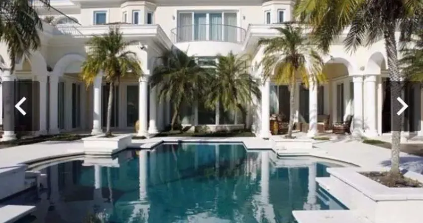 Casa em condomínio fechado com 5 quartos à venda na Avenida Juca Batista, --, Chapéu do Sol, Porto Alegre