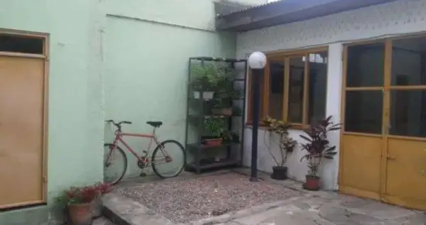 Casa com 4 quartos à venda na Rua São Francisco, --, Santana, Porto Alegre