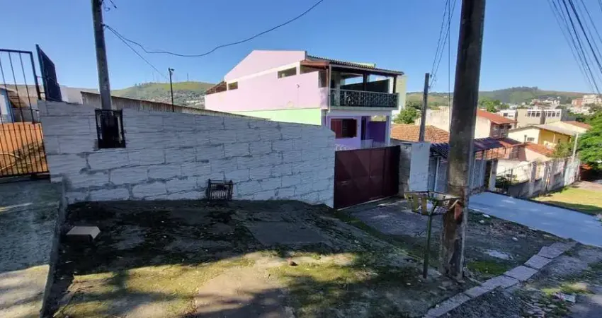 Casa com 3 quartos à venda na Rua Martim Minaberry, --, Partenon, Porto Alegre