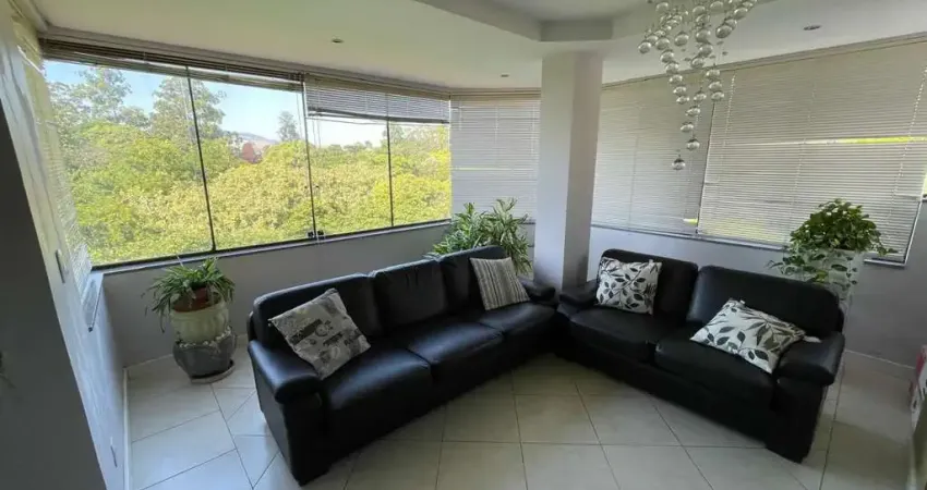 Apartamento com 3 quartos à venda na Rua Professor Bertrand Russel, --, Vila Ipiranga, Porto Alegre