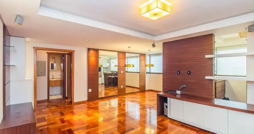 Apartamento semi mobiliado, impecável, com 126m² privativo.