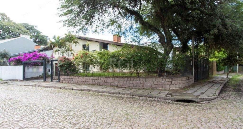 Casa para Venda - 180m², 3 dormitórios, sendo 1 suites, 2 vagas - Ipanema