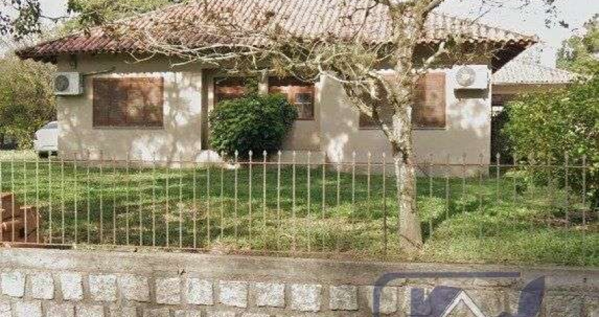 Casa para Venda - 400m², 4 dormitórios, sendo 1 suites, 6 vagas - Florida, Guaiba