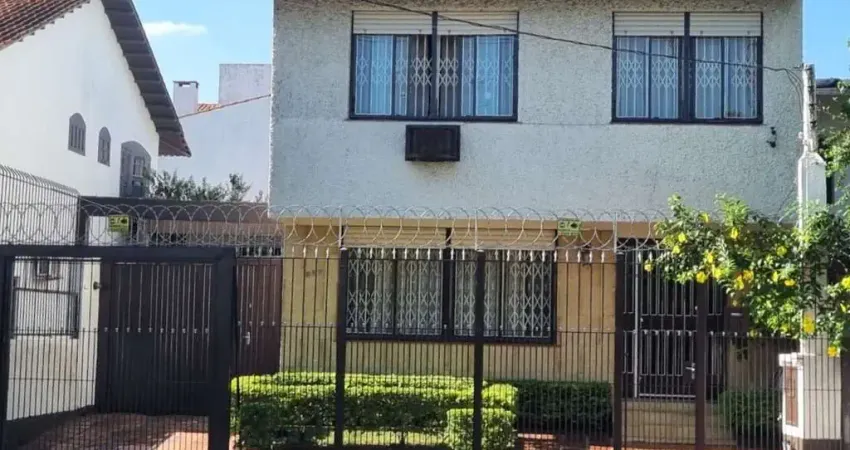 Casa com 3 quartos à venda na Avenida São Sebastião, --, Nonoai, Porto Alegre