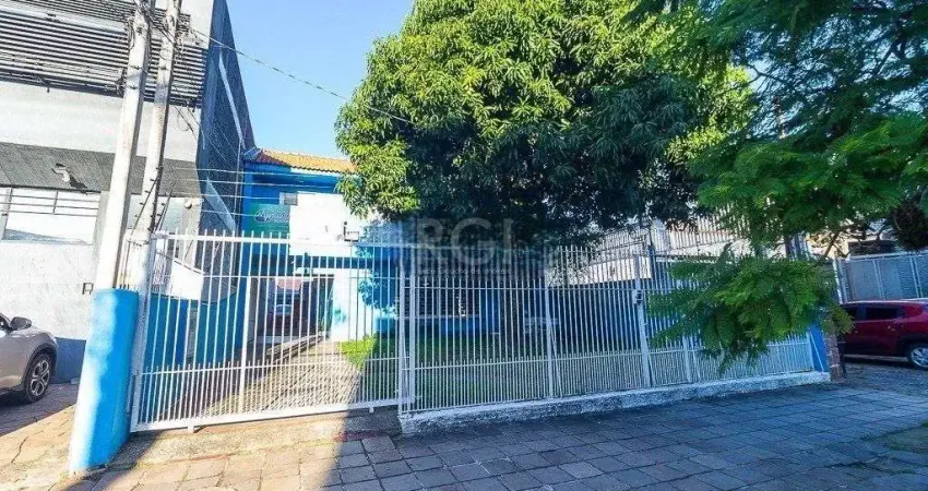 Casa com 9 dormitórios no bairro São Geraldo, pode ser comercial