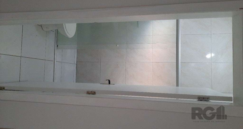 Casa dividida em 4 apartamentos de 2 dormitórios no bairro Cavalhada