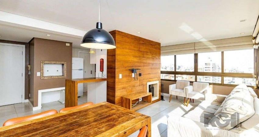 Vende-se apartamento mobiliado, 2 quartos, 1 suíte, 2 vagas - Petrópolis