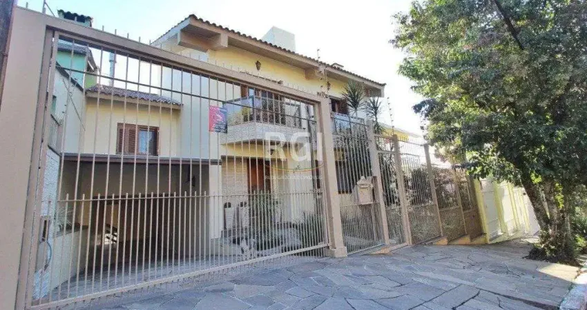 Casa para venda - 250m², 3 dormitórios, sendo 1 suites, teresópolis