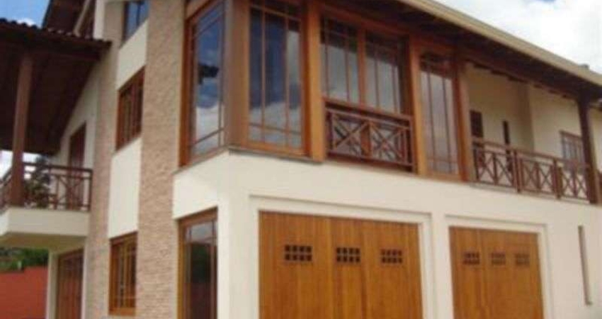 Casa para Venda - 270m², 3 dormitórios, sendo 1 suites, Vila Nova