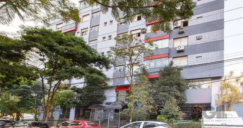 Cobertura duplex no bairro Auxiliadora de 2 dormitórios 2 vagas e terraço