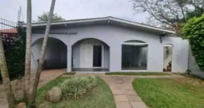 Casa 3 Dormitórios com Piscina à Venda no Guarujá – Zona Sul de Porto Alegre