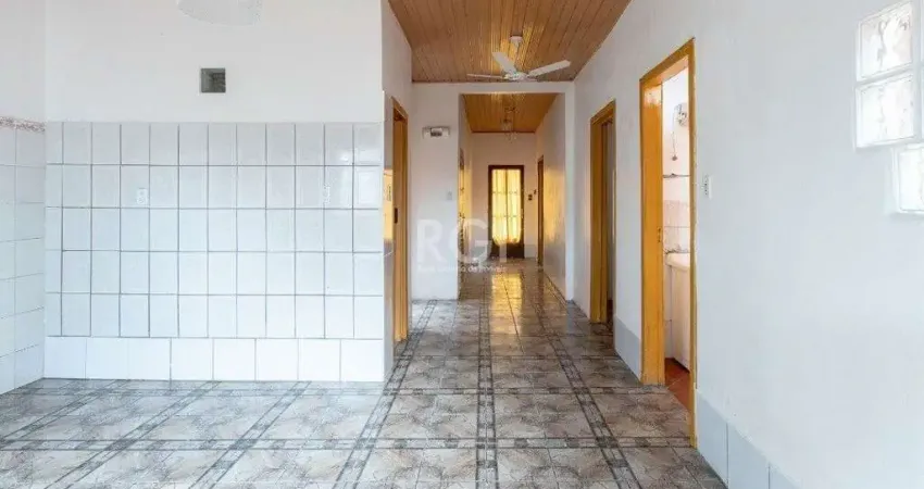 Casa para Venda - 50m², 2 dormitórios, 1 vaga - Cavalhada