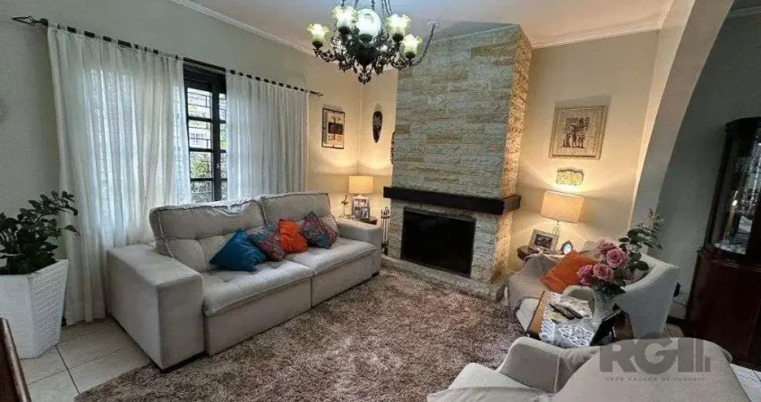 Vende-se ampla casa 3 quartos com hidro, 2 vagas, living com ladeira e salão de festas com churrasqueira - 260m² - Medianeira