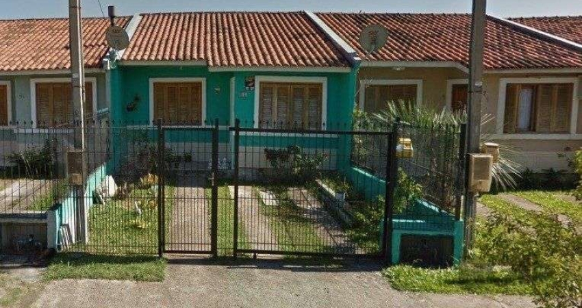 Casa com 2 quartos, churrasqueira, no bairro Hípica, Porto Alegre/RS