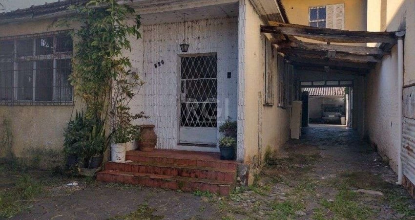 Casa com 6 quartos à venda na Avenida Cruz Alta, --, Nonoai, Porto Alegre