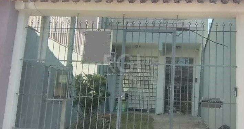 Casa para Venda - 100m², 3 dormitórios, 1 vaga - Menino Deus