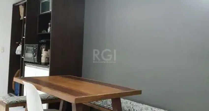 Casa Condomínio para Venda 2 dormitórios, sendo 1 suites, 1 vaga - Hípica