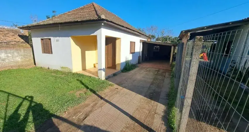 Casa à venda 2 dormitórios 3 vagas no Bairro Lami Porto Alegre RS