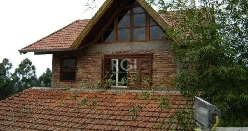 Casa para Venda - 130m², 3 dormitórios, sendo 1 suites, 3 vagas - Hípica
