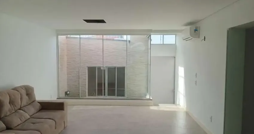Apartamento de 3 quartos com vaga no bairro Teresópolis