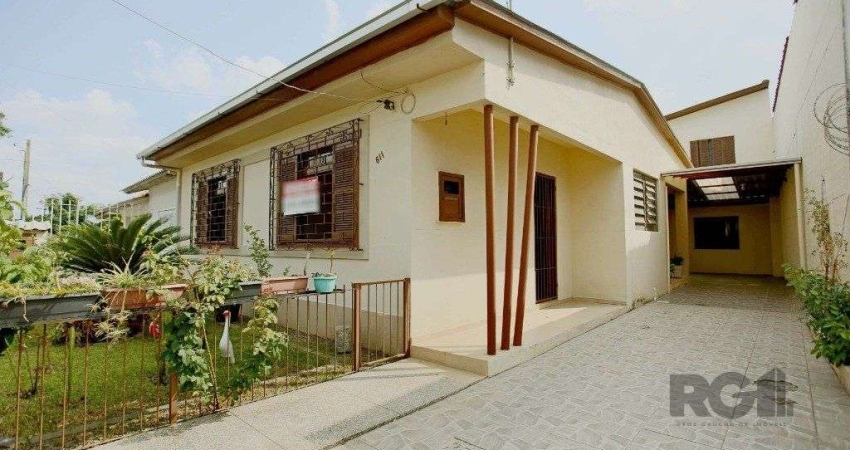 Casa com 4 quartos à venda na Avenida Salvador Leão, --, Sarandi, Porto Alegre
