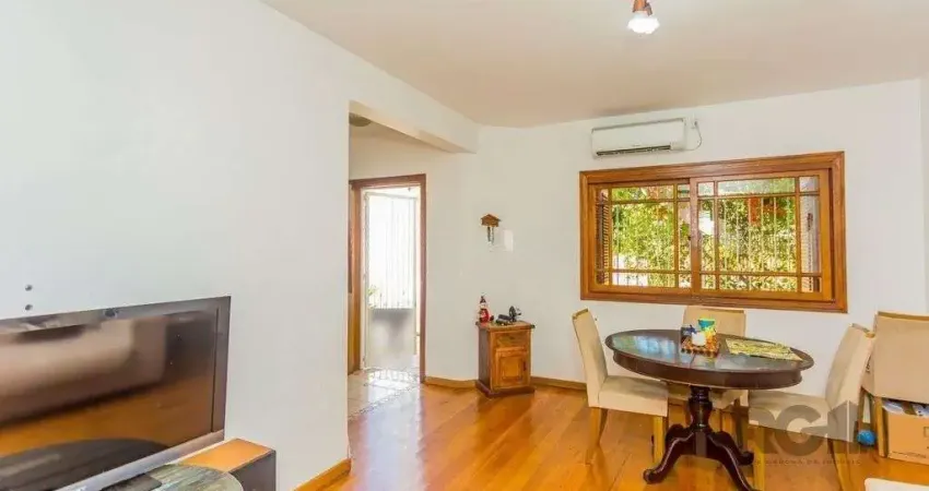 Casa com 2 quartos à venda na Travessa Chateaubriand, --, Passo das Pedras, Porto Alegre