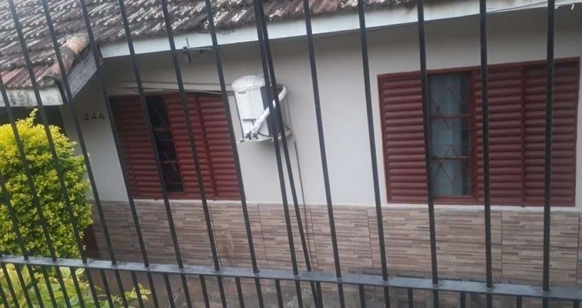 Casa para Venda - 80m², 2 dormitórios, 2 vagas - Jardim Carvalho