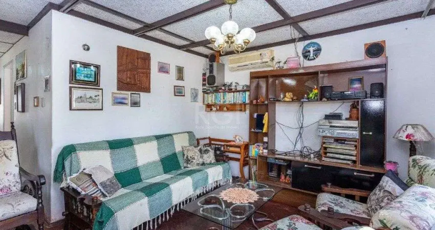 Casa para Venda - 93m², 4 dormitórios, sendo 1 suites, 4 vagas - Jardim Leopoldina