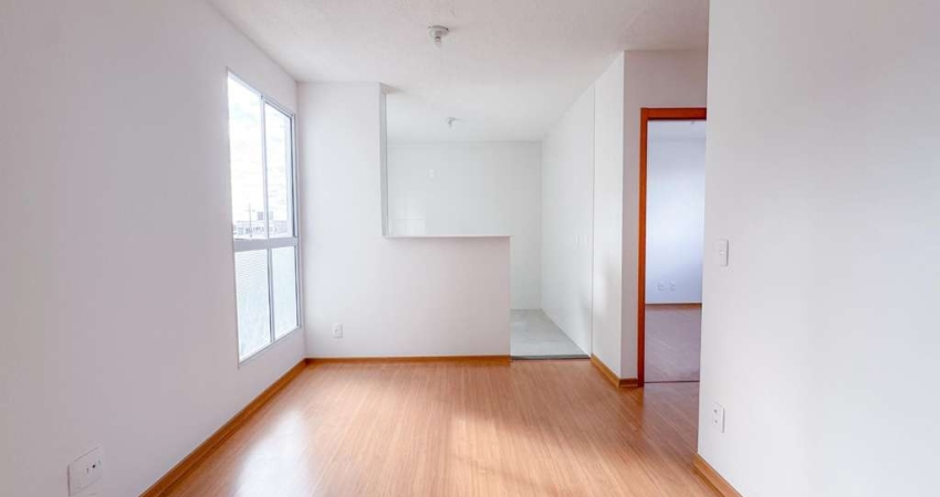 Apartamento com 02 quartos e 01 vaga escriturada, no Morro Santana
