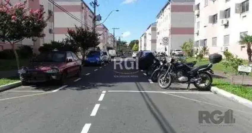 Apartamento de 2 dormitórios com vaga no bairro Rubem Berta