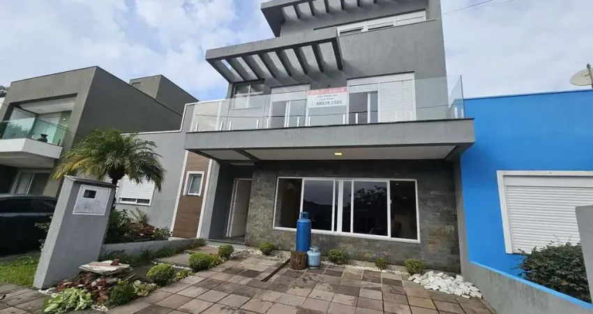 Casa em Condomínio em Hípica