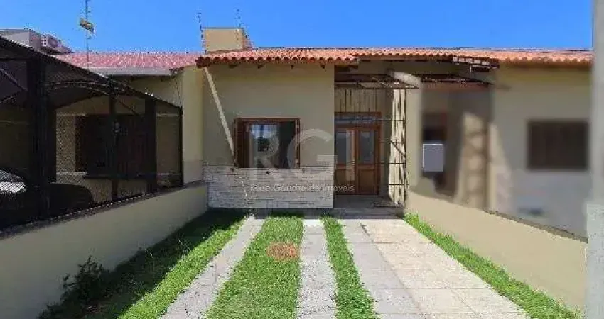 Casa em Porto Alegre, no bairro Aberta Dos Morros, com 3 dormitório(s), e 3 banheiros, à venda.