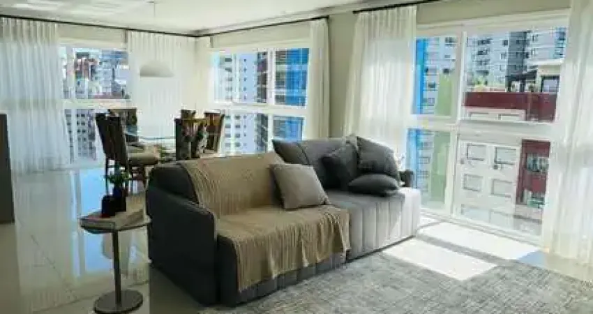 Apartamento com 3 quartos à venda na Avenida Ernesto Alves 470, --, Predial, Torres
