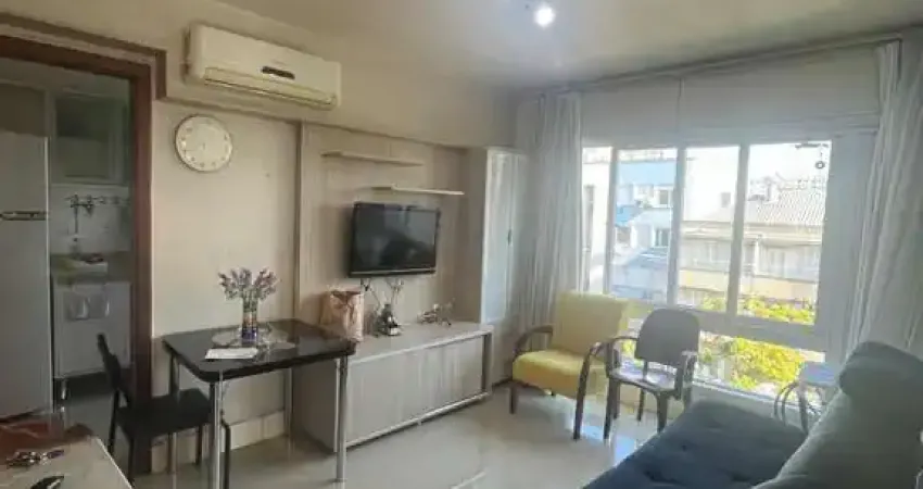 Apartamento REFORMADO e MOBILIADO em ótima localização!!!