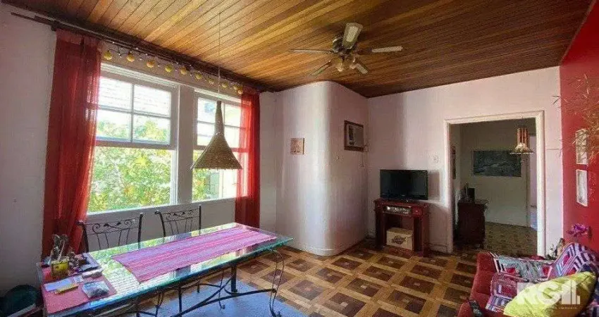 Ótimo apartamento 3 dormitorios de frente com sacada próximo a redenção