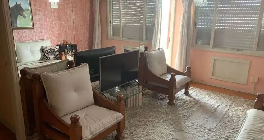 Apartamento 3 dormitórios com 2 banheiros e garagem no Menino Deus