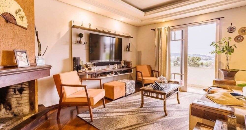 Casa com 3 quartos à venda na Rua Joaquim Cruz, --, Santo Antônio, Porto Alegre