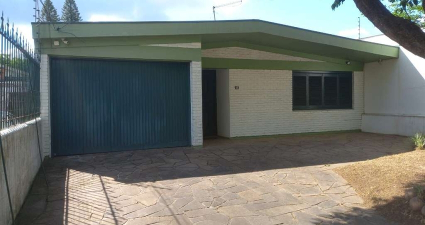 Casa à Venda no Sarandi com 3 Dormitórios, Suíte, 3 vagas Financiamento Bancário