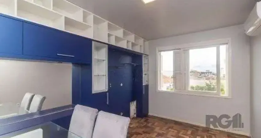 Apartamento com 2 quartos à venda na Rua Buarque de Macedo, --, São Geraldo, Porto Alegre