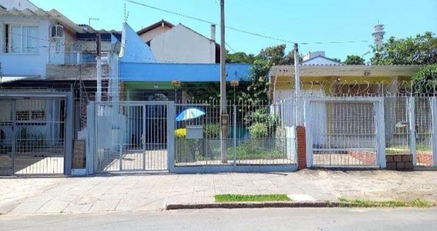 Casa residencial aconchegante com ampla área da lazer com churrasqueira.