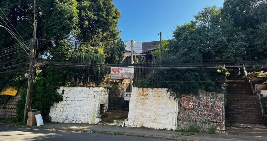 Terreno de 326m², com 02 casas de Madeira em excelentes condições, Passo d&amp;#39;areia