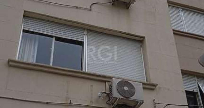 Apartamento com 2 dormitórios ,WC auxiliar, Semi - Mobiliado, Cidade Baixa.