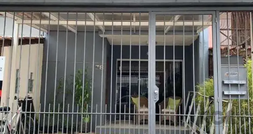 Casa com 2 quartos à venda na Rua Azise Pedro Falcão, --, Hípica, Porto Alegre