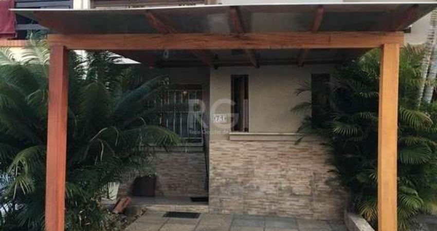 Sobrado para Venda - 72.5m², 2 dormitórios, sendo 1 suites, Hípica