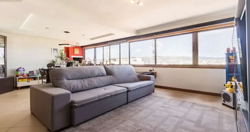 Apartamento com 3 quartos, 1 suíte, à venda no bairro Petrópolis