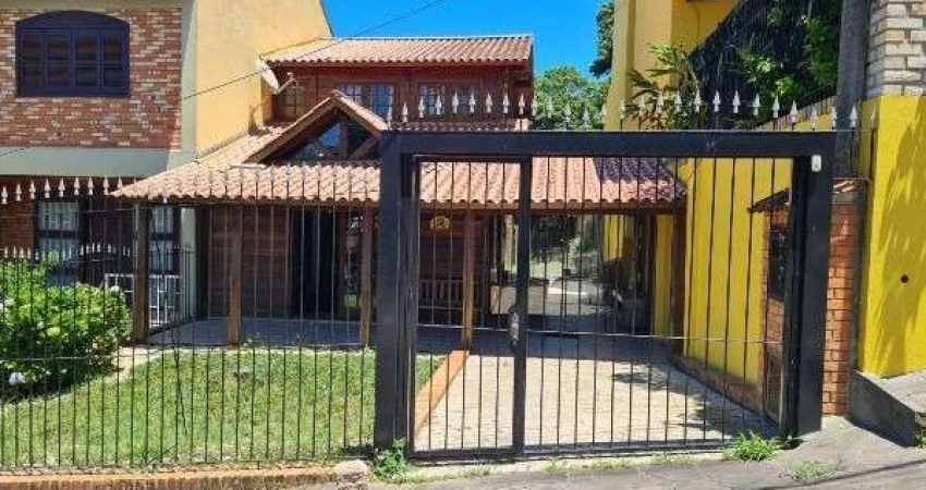 Casa para Venda - 120m², 2 dormitórios, 2 vagas - Cavalhada
