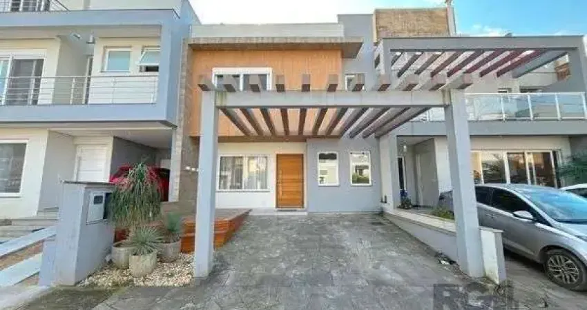 Casa em Porto Alegre, no bairro Hípica, com 3 dormitório(s), e 3 banheiros, à venda.